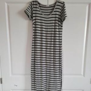 Thyme Maternity Dress